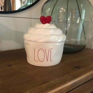 Rae Dunn love cupcake